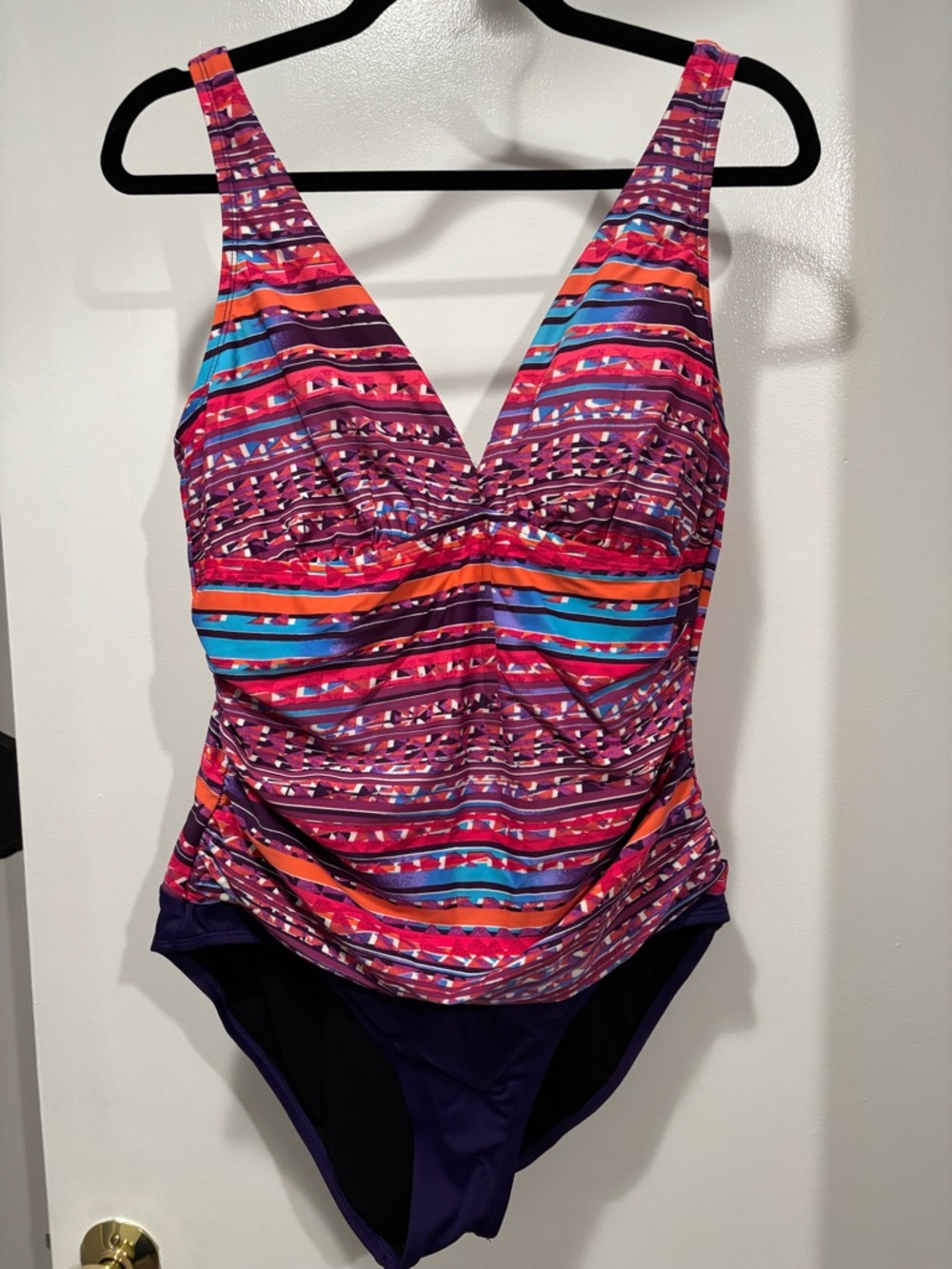 Jantzen Multicolor Striped One-Piece Swimsuit in Pink, Blue & Purple Size 16